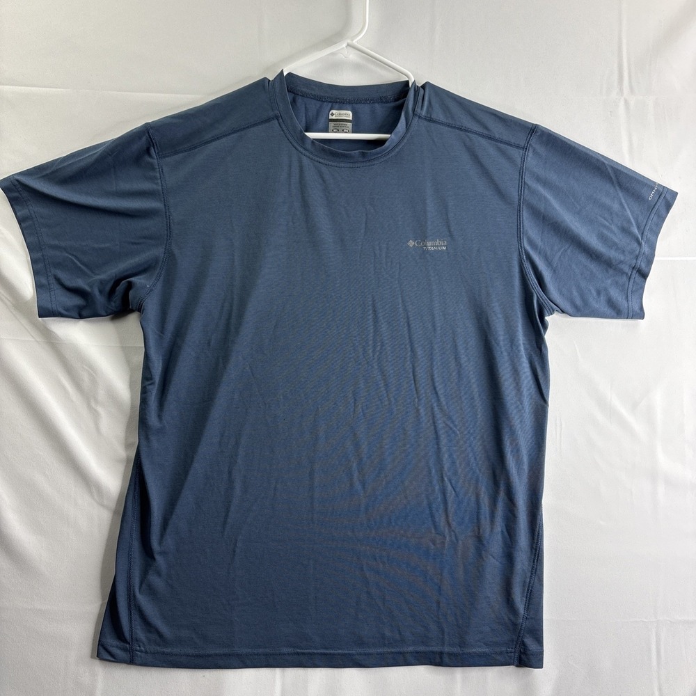 Columbia Titanium Men's XXL Short Sleeve T-Shirt Hiking Camping Moisture Wicking